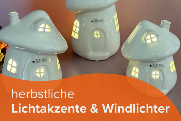 Entdecken Sie unsere handgemachten Tür- & Wandkränze, liebevoll gestaltete Holz- & Tablett-Deko, bezaubernde Figuren & Stecker, herbstliche Lichtakzente & Windlichter, sowie kreative Streu- und Bastelmaterialien.