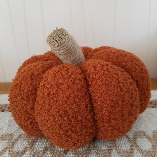 Stoffkürbis Deko – Flauschige Herbstdeko im Teddylook