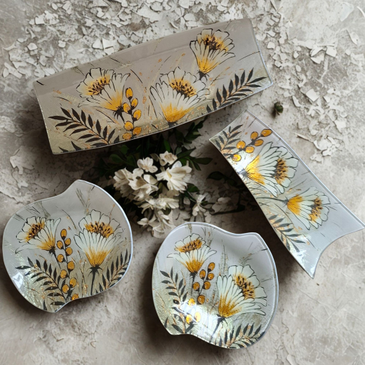 Elegantes Glasset mit Wiesenblumen | Handdekor Design