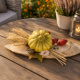 Herbstliche Tischdekoration mit Kürbis auf Baumscheibe – 35 × 11 cm