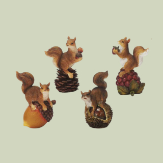 Eichhörnchen aus Poly – charmante Herbstfigur Deko