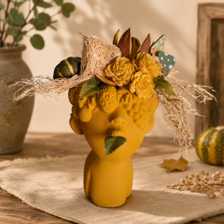 Herbstliche Betonbüste mit individuellen Kopfschmuck
