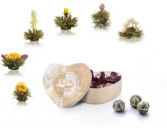 Erblühtee Weißer Tee – 6er Set in Herz-Holzbox