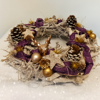 Festlich dekorierter Adventskranz – Hirsch Deko 40 cm