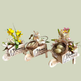 Kleine Holzschubkarre als Osterdeko & Frühlingsdeko