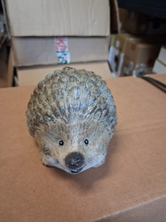 Keramik Igel – niedliche Deko für Haus und Garten