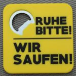 Bierdeckel mit integrierten Öffner